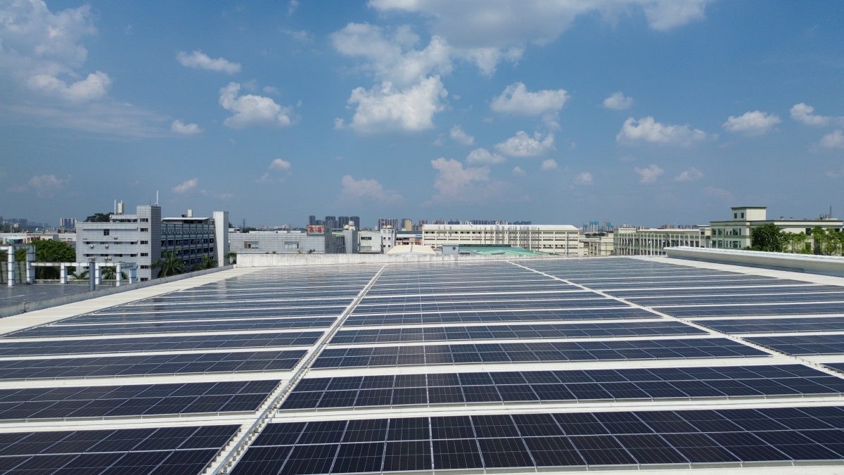 助力清潔能源發(fā)展-東華機(jī)械光伏發(fā)電項(xiàng)目正式投入使用